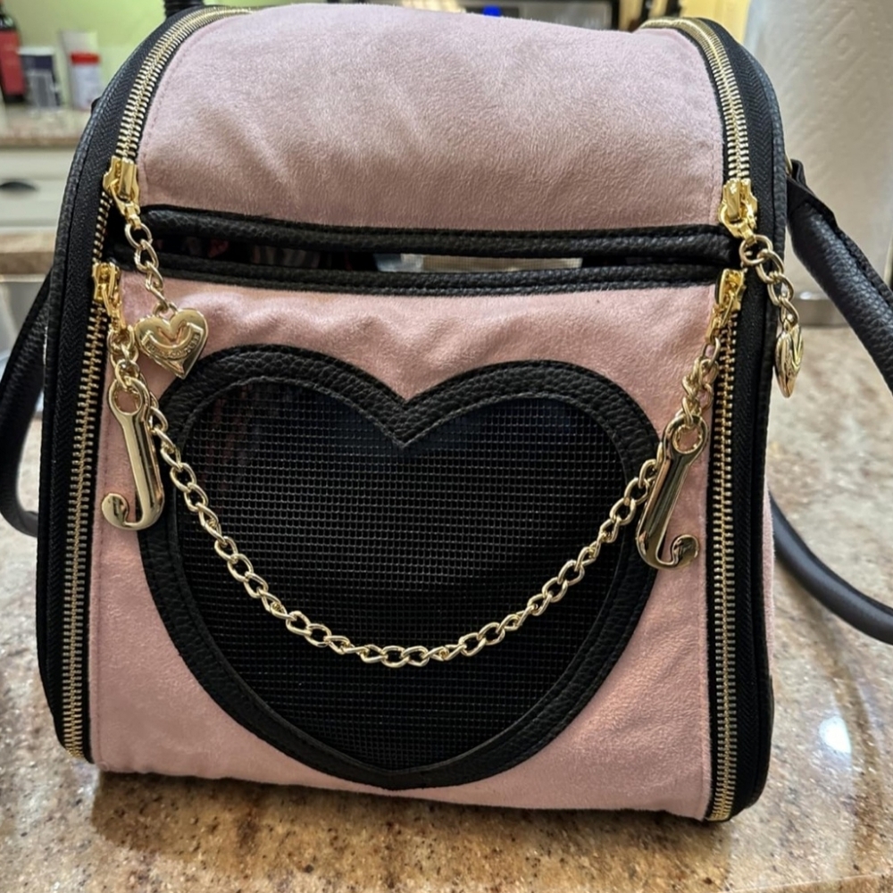 NWT Juicy Couture Pet Carrier Pink & Black Travel Bag for Small Dog & Cat.